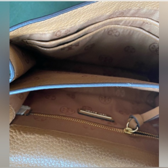 EUC TORY BURCH BOMBE “T” SHOULDER/CROSSBODY - Picture 7 of 10